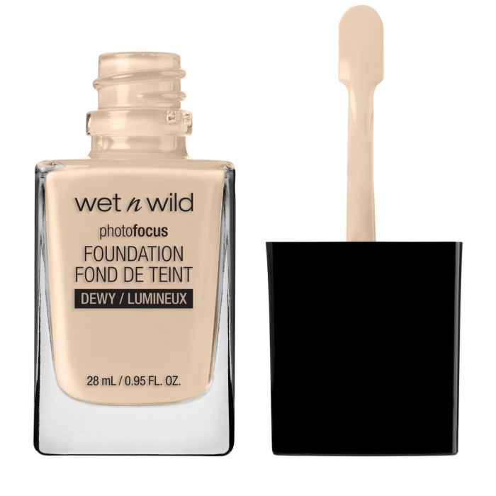 Wet n Wild Photo Focus Foundation - Dewy Nude Ivory 28gr