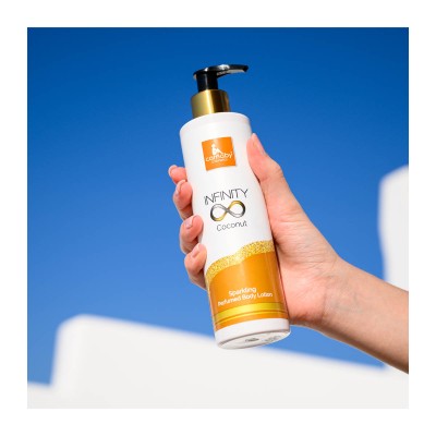 Carnaby Infinity Shimmering Body Lotion Coconut 100ml