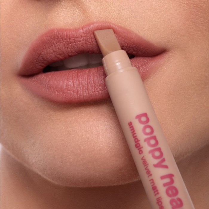 Poppy Head Lip Crayon Smudgic 01 Stone Veil