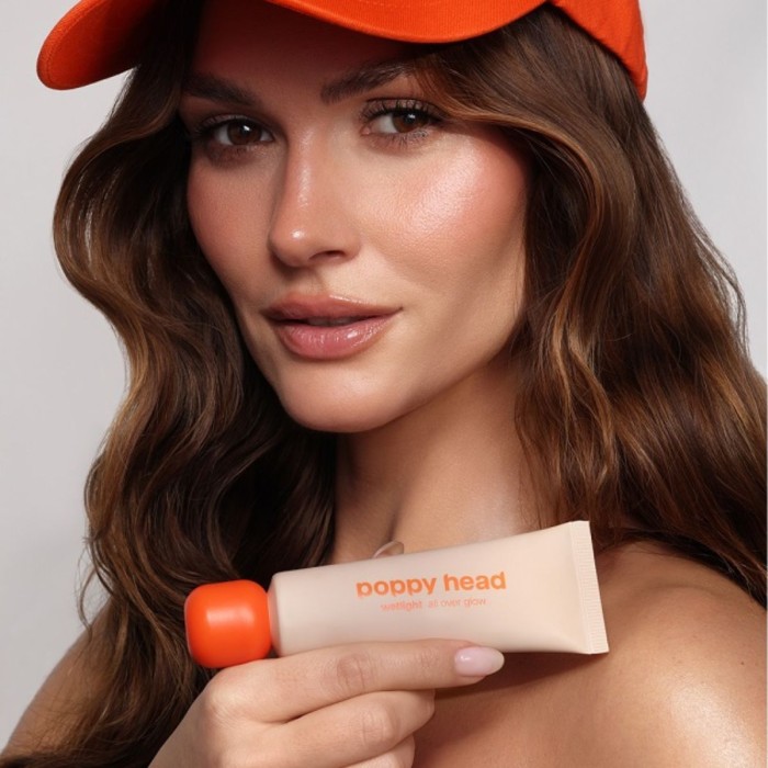 Poppy Head Face & Body Highlighter Wetlight All Over Glow 02 Glitterini