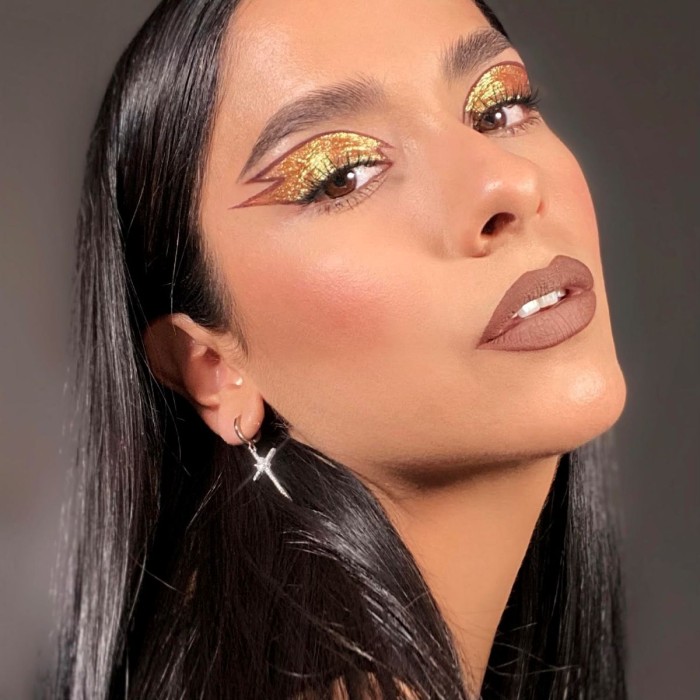 Moira Diamond Daze Liquid Shadow 006 Goldstar